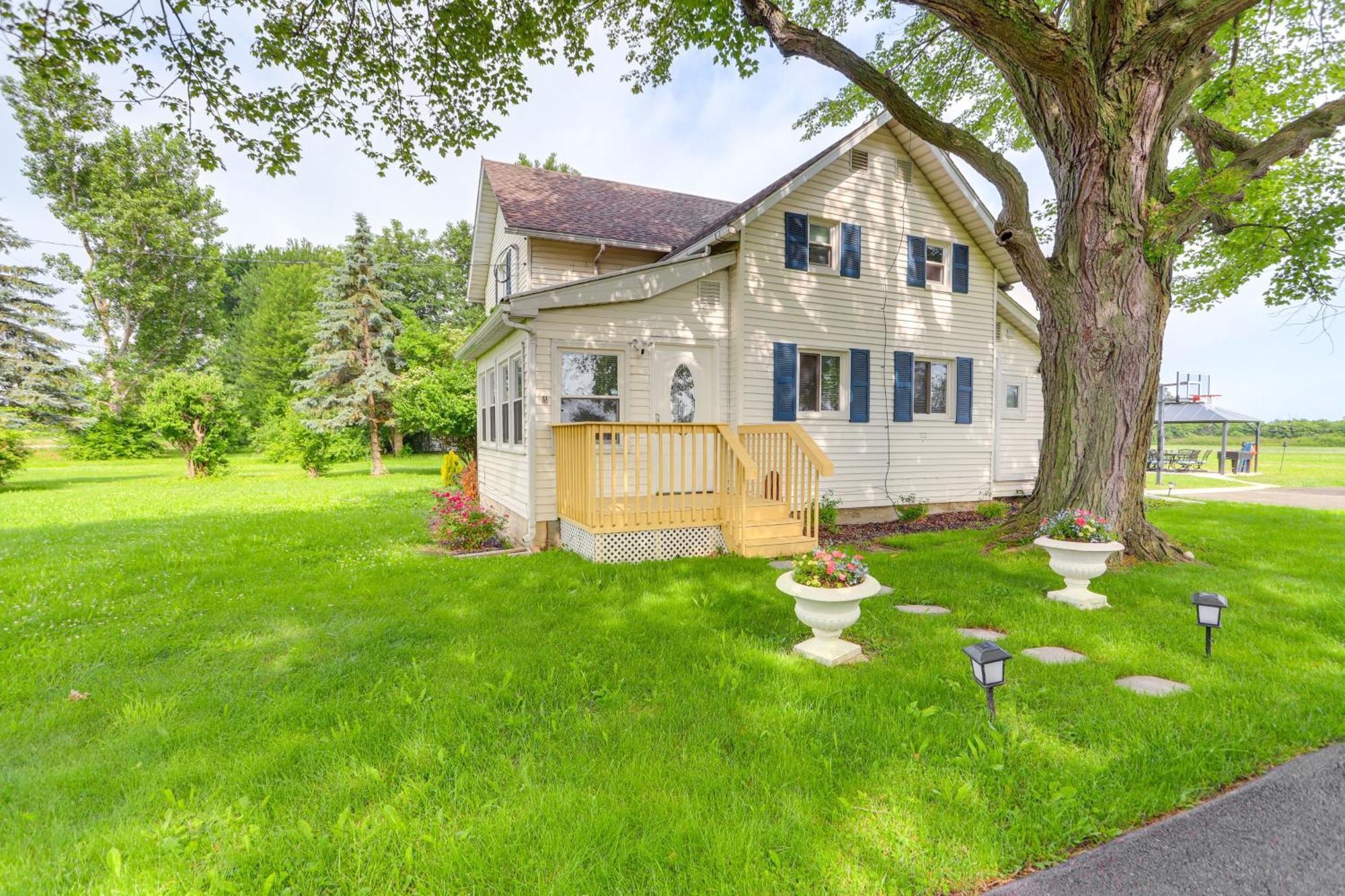 Welcoming Port Clinton Vacation Rental! Екстериор снимка